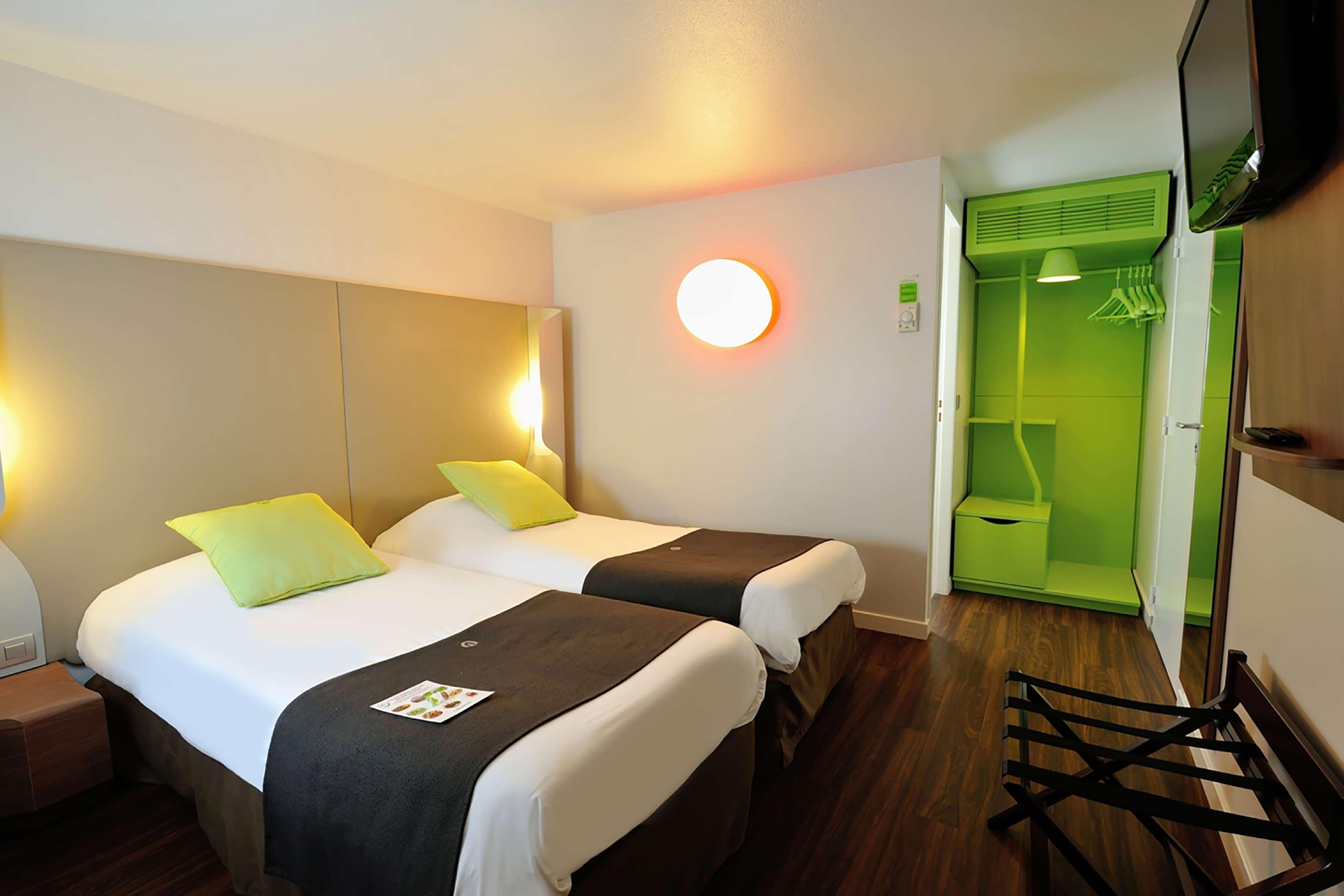 B&B Hotel Roissy - Saint Witz Ex-Campanile Roissy - Saint Witz Eksteriør bilde