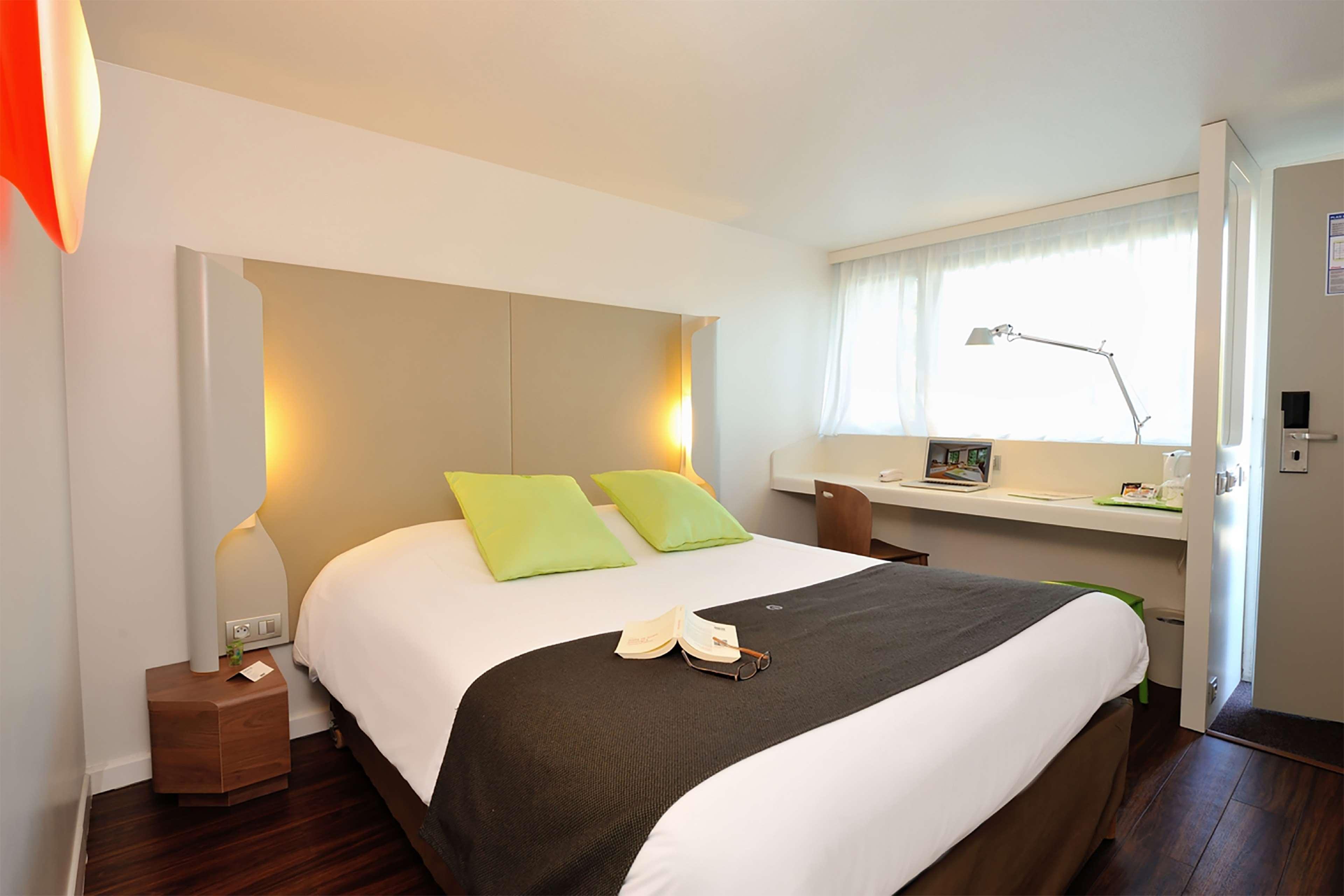 B&B Hotel Roissy - Saint Witz Ex-Campanile Roissy - Saint Witz Eksteriør bilde
